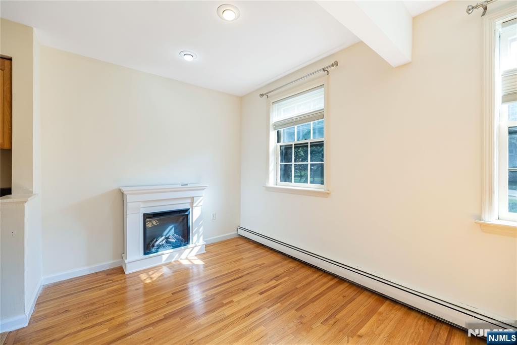 605 Grove Street H1 - Photo 4