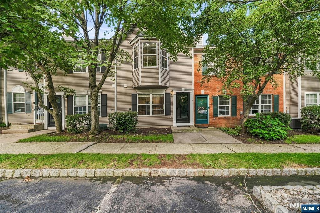 2140 Jordan Court - Photo 1
