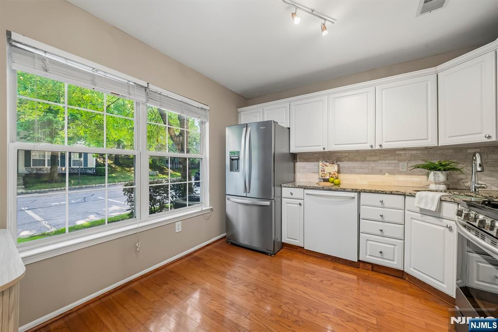 2140 Jordan Court - Photo 4