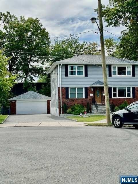 134 Rochelle Parkway 2 - Photo 2