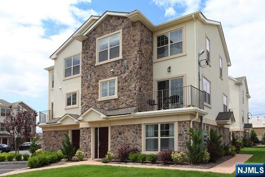 1625 Paterson Plank Road 5 - Photo 1