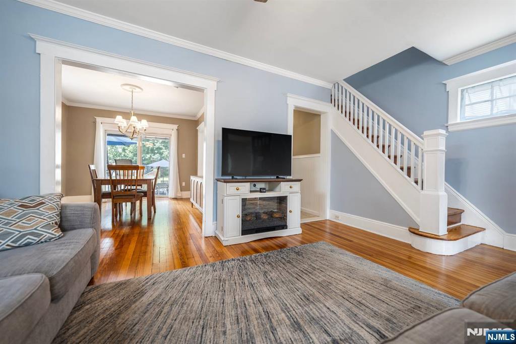 781 5th St, Lyndhurst, NJ 07071