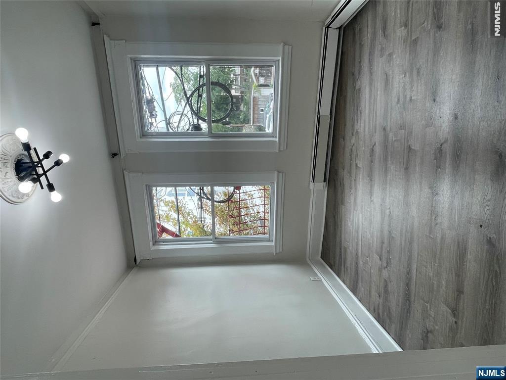 14 Hilliard Avenue 5 - Photo 4