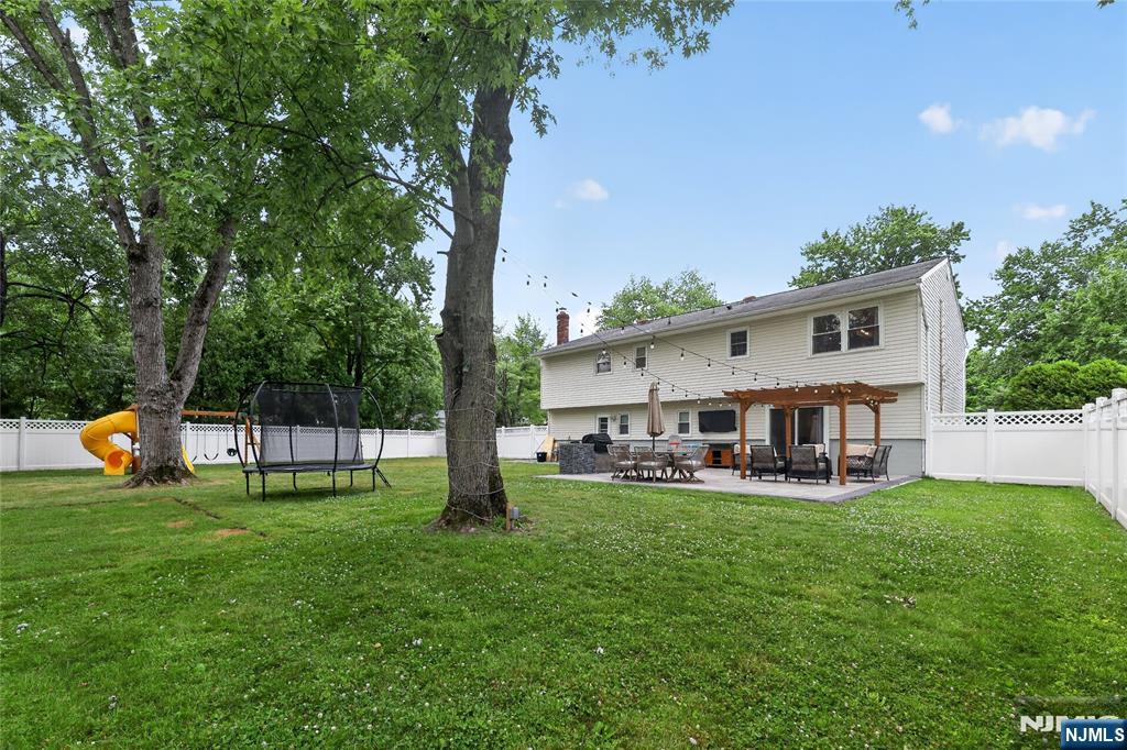 20 Arnold Drive - Photo 4
