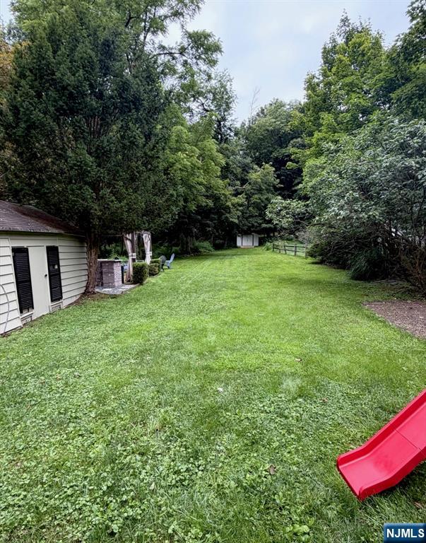837 Circle Ave, Franklin Lakes, NJ 07417