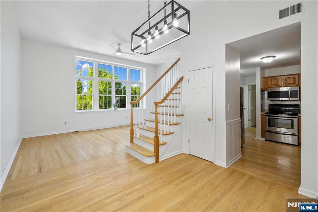 32 Smith Avenue 2F - Photo 3