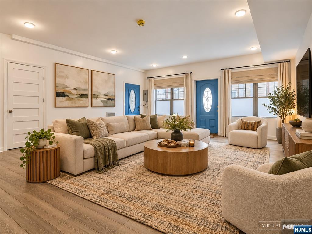 9017 Riverside Place House - Photo 4