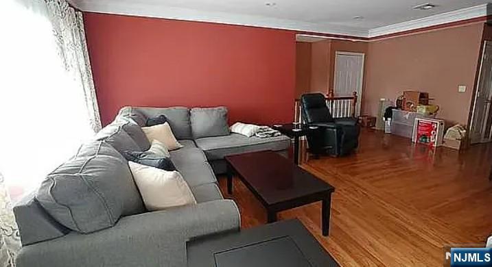 91 Kossuth Street - Photo 4