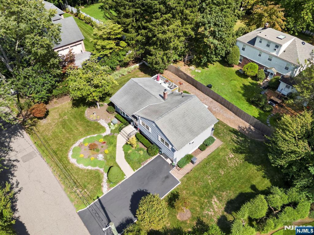 4 Kenyon Ct, Norwood, NJ 07648