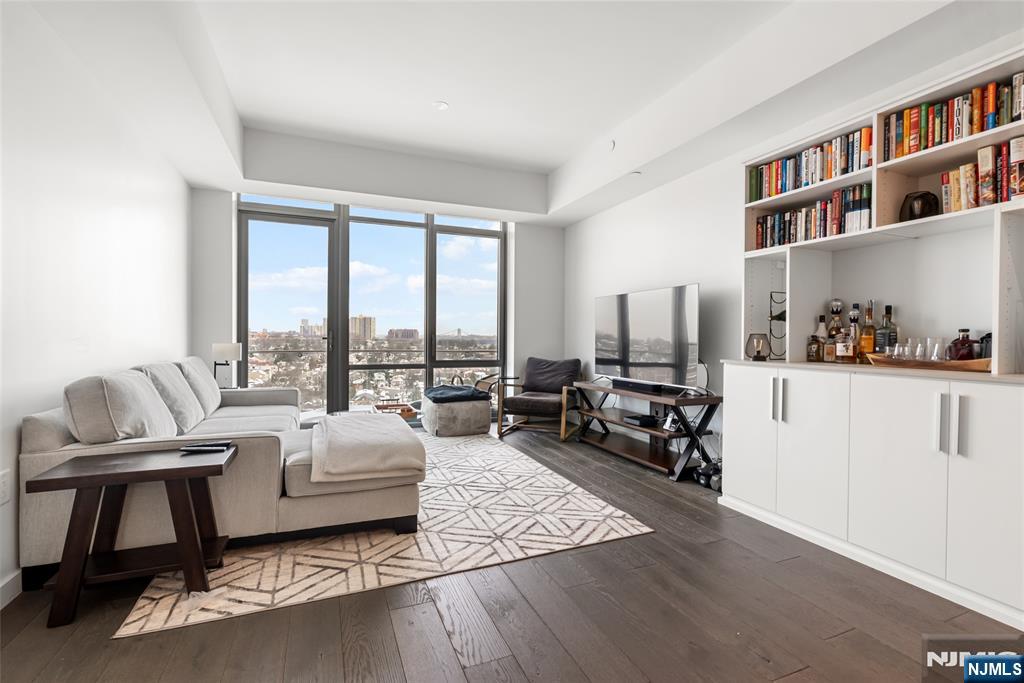 320 Adolphus Avenue PH 02 - Photo 5