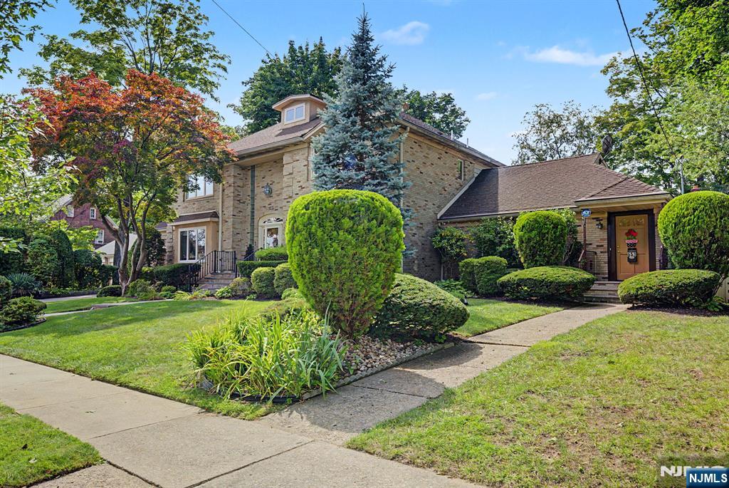 Photo 3 of Single family home for sale at 653 Maywood Ave, Maywood, NJ 07607 | MLS# 26031716 | Listing updated on 2026-09-16