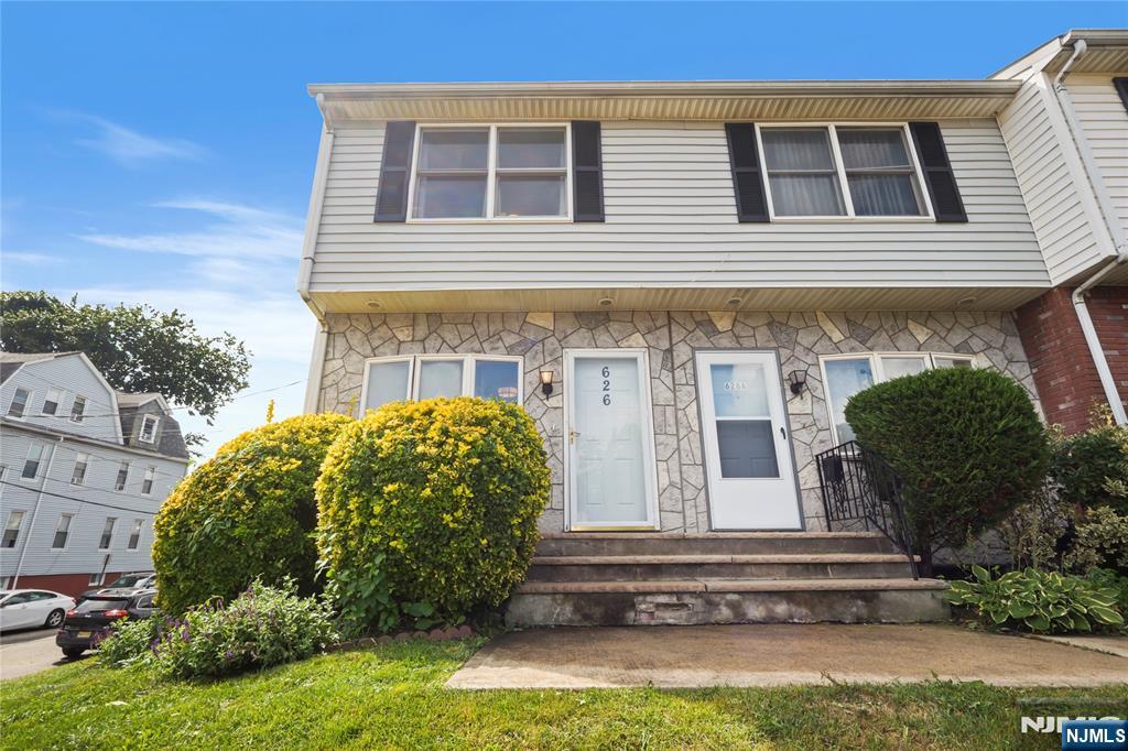 626 Chancellor Avenue C0010 - Photo 2