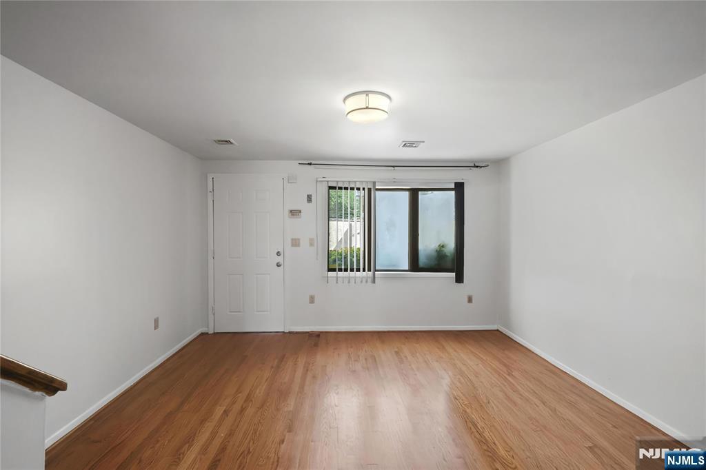 626 Chancellor Avenue C0010 - Photo 3