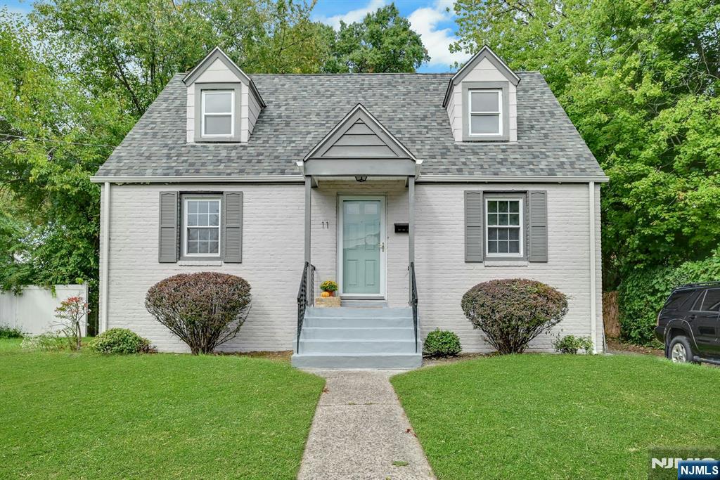 11 Pine Street - Photo 1