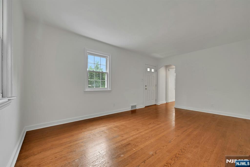 11 Pine Street - Photo 2