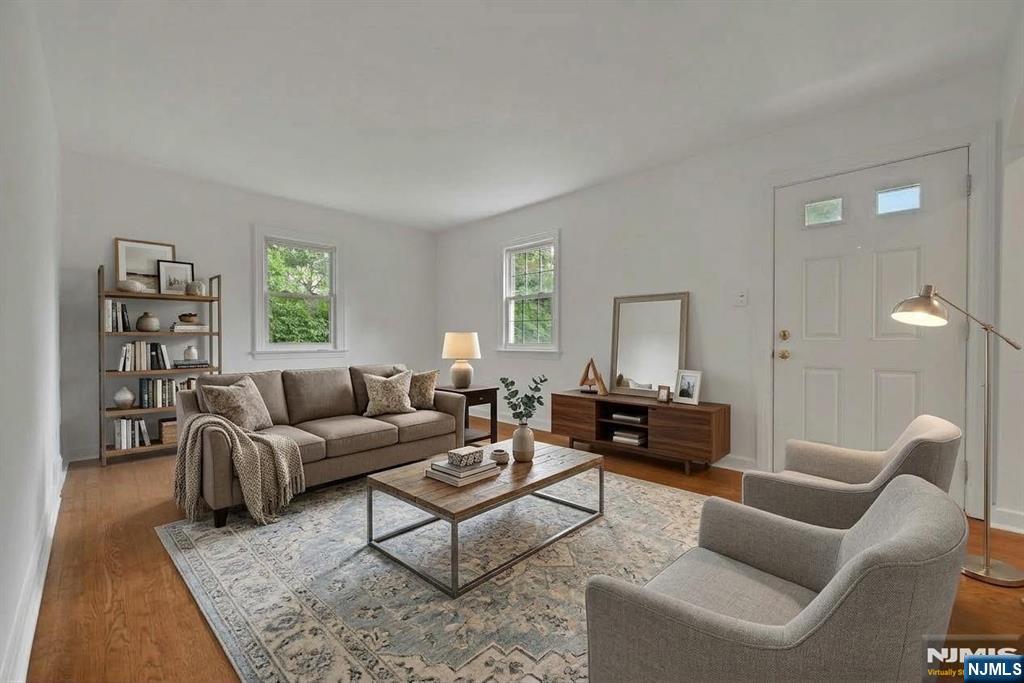 11 Pine Street - Photo 4