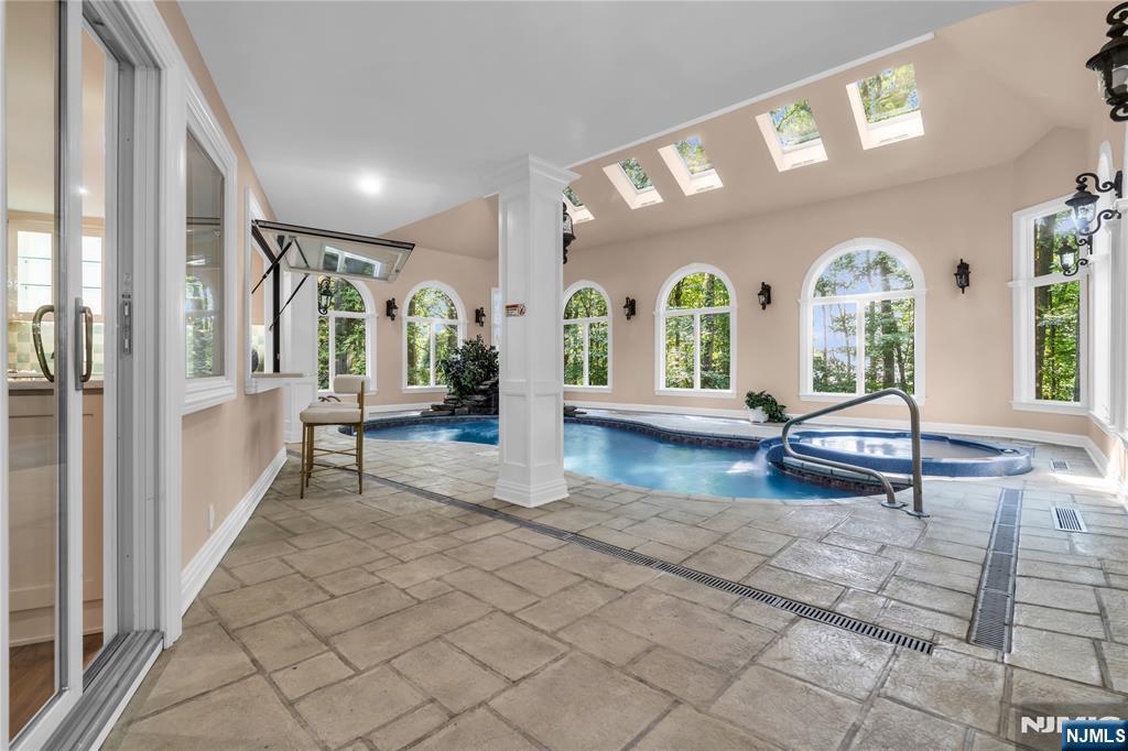 17 Deerhill Drive — photo 15