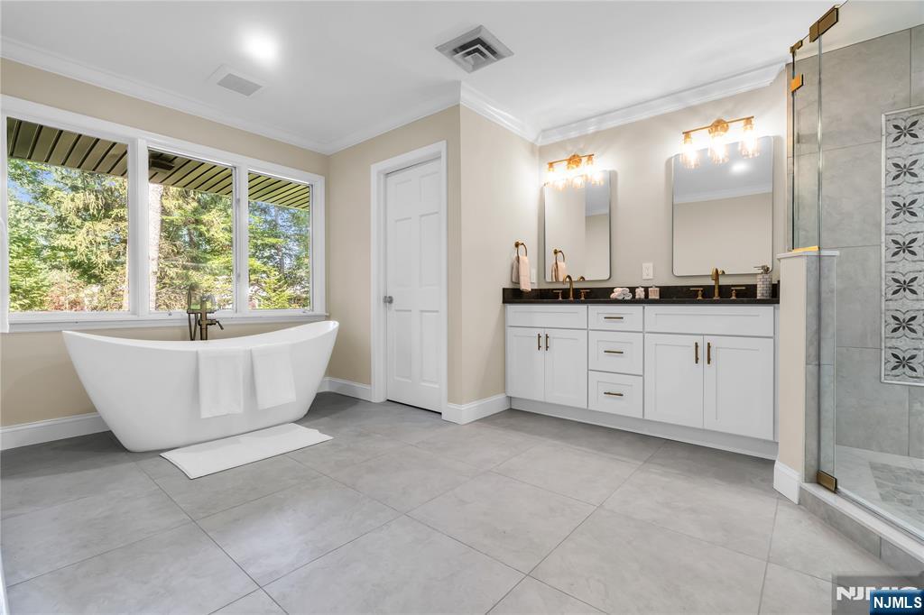 17 Deerhill Drive — photo 20