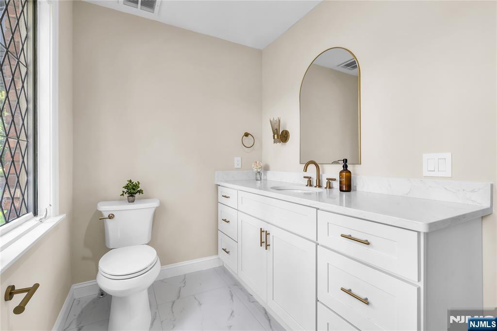 17 Deerhill Drive — photo 25