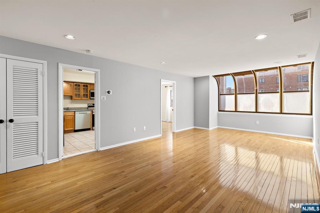 319 Gorge Road 6 - Photo 4