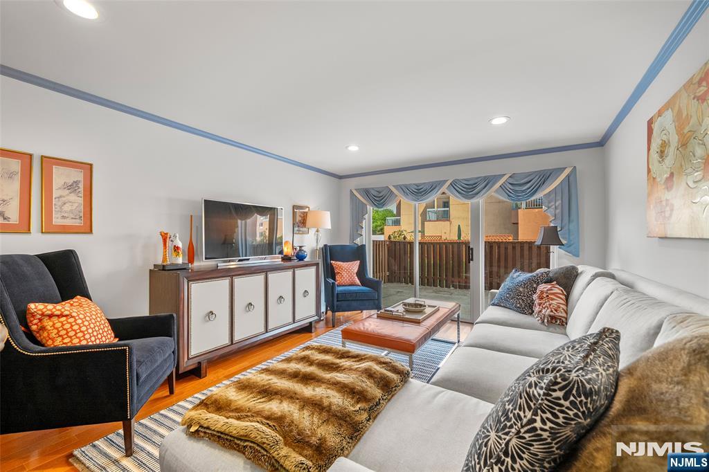 303 Ellery Court 303 - Photo 1