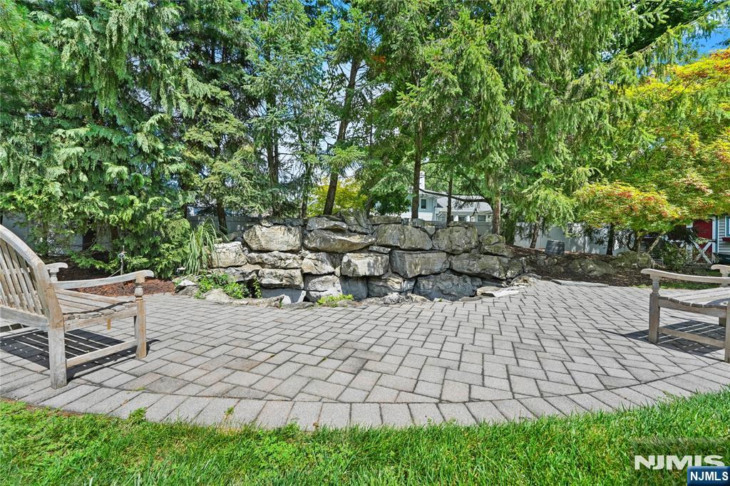 235 Kinderkamack Road — photo 23