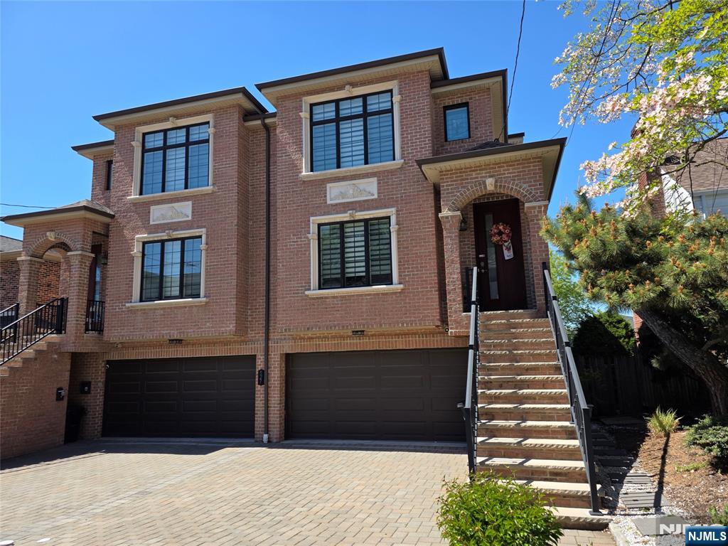 527 Roff Avenue B - Photo 1