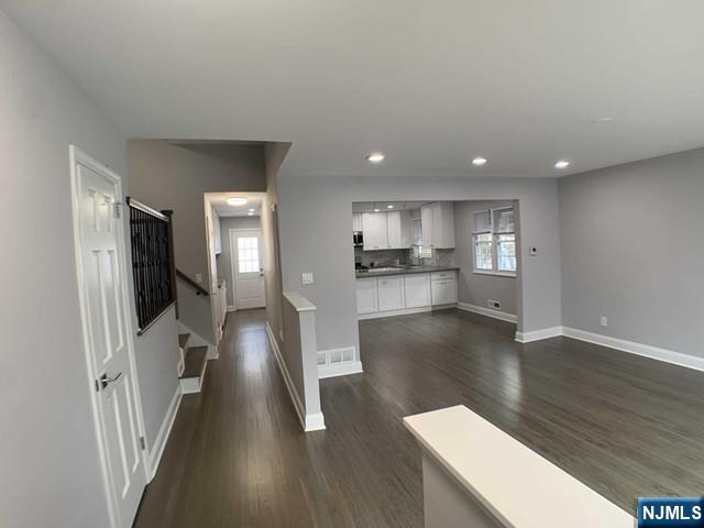 1050 Harvard Place - Photo 1