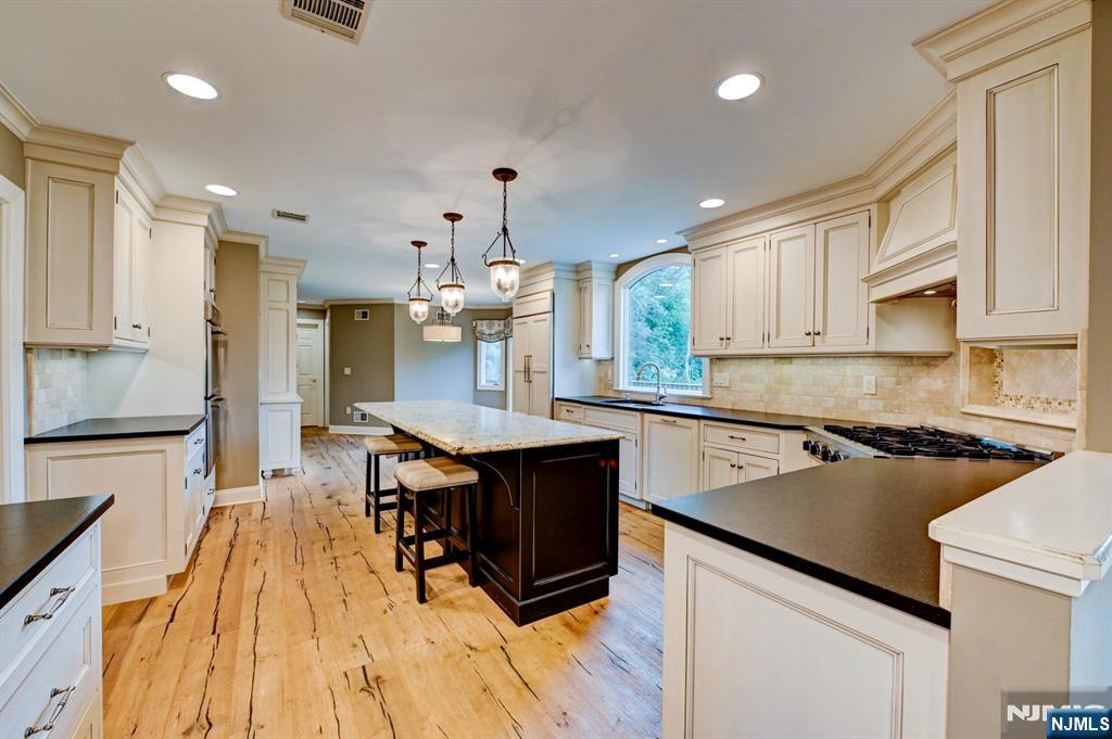 416 Hidden Valley Court