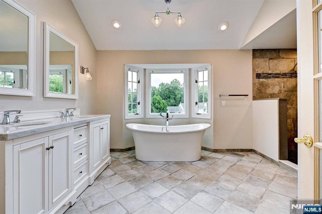 416 Hidden Valley Court
