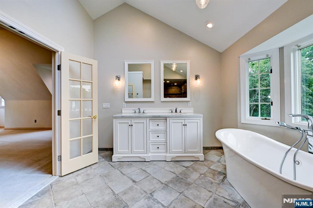 416 Hidden Valley Court