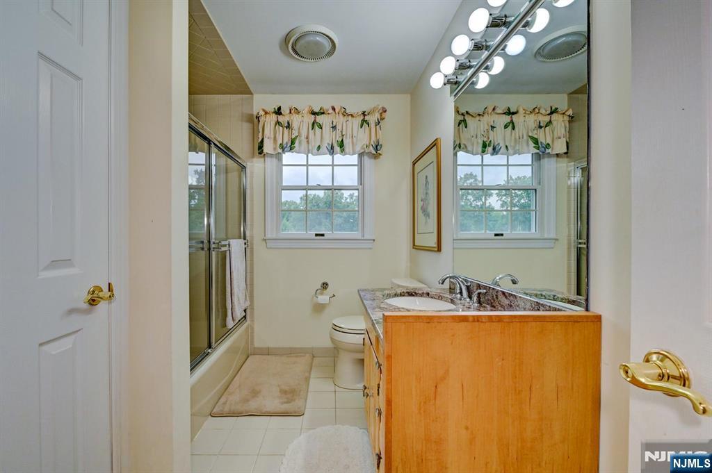 416 Hidden Valley Court