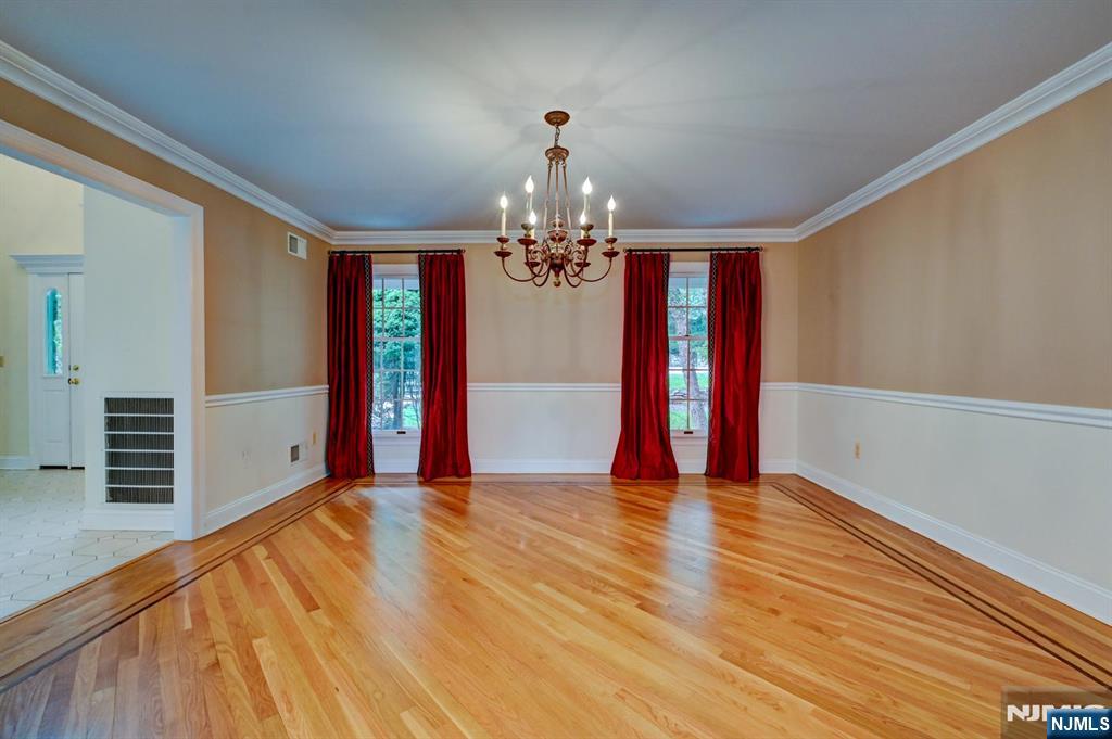 416 Hidden Valley Court