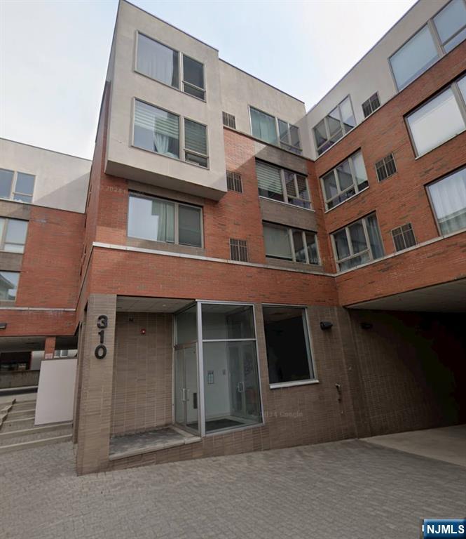 310 Cliff Lane 2A
