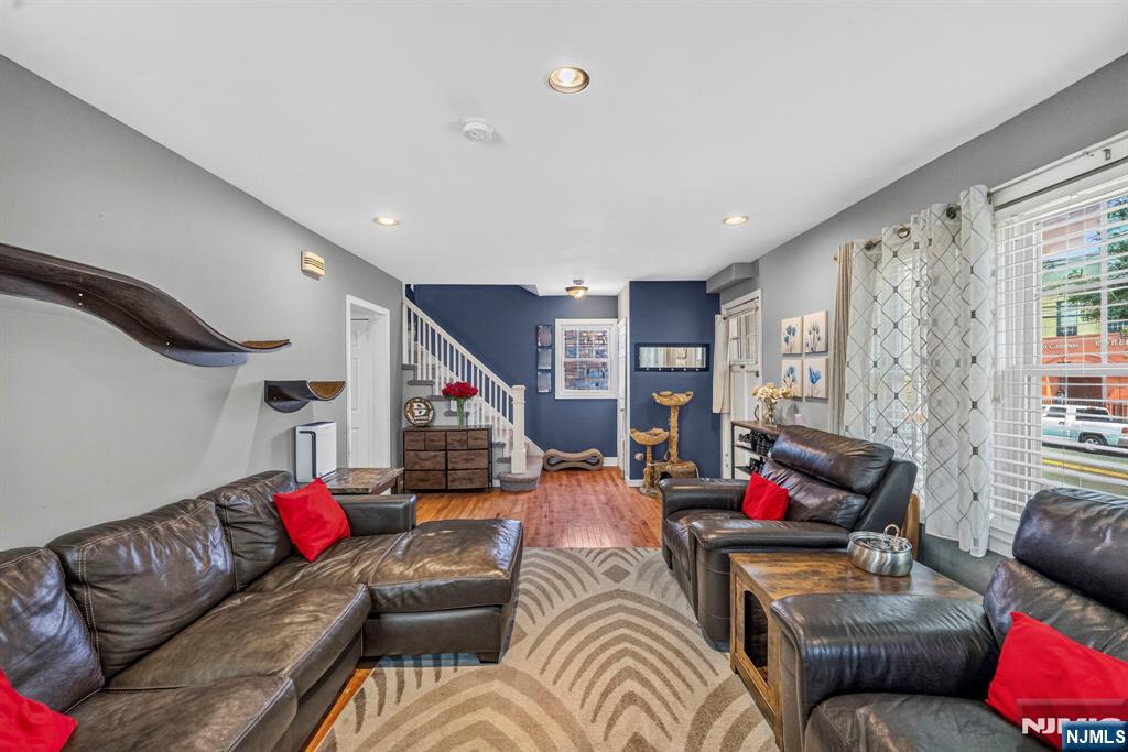 446 Clifton Avenue - Photo 4