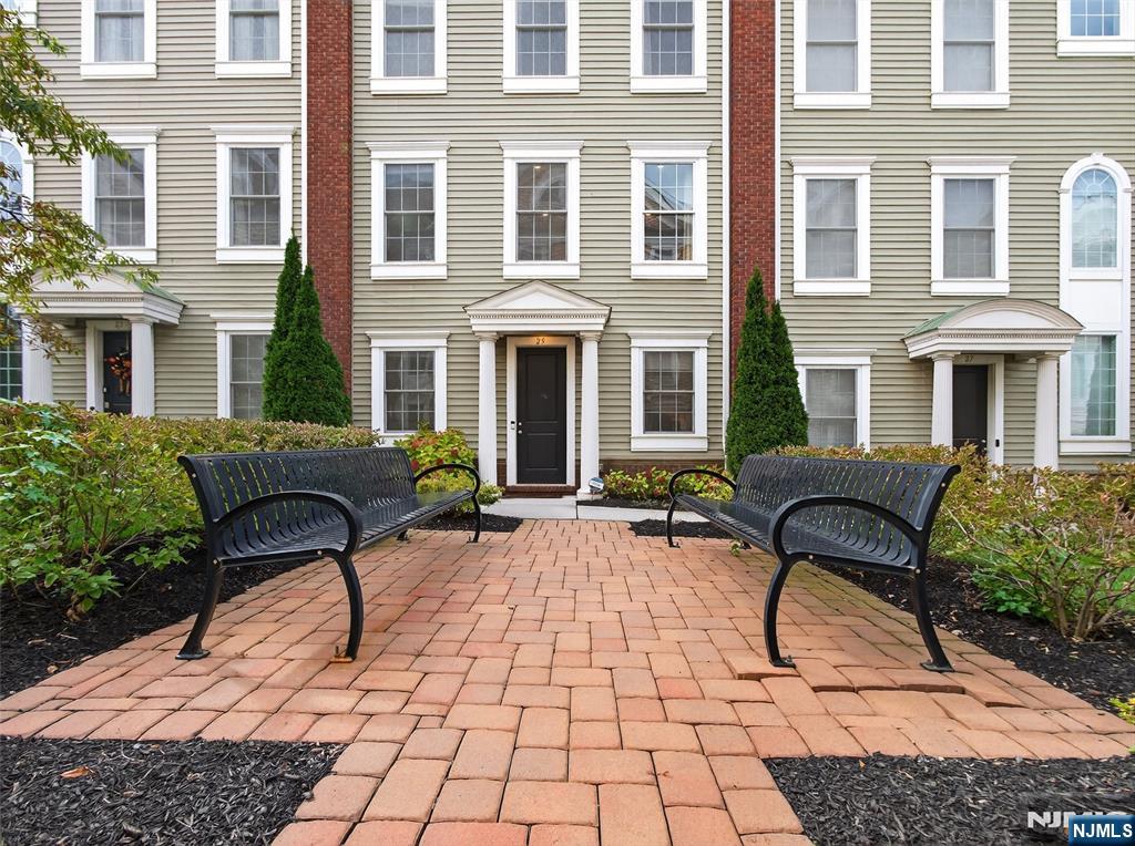 23 Roosevelt Drive - Photo 3
