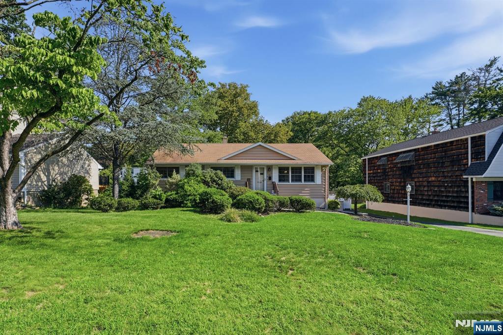 10 Euclid Avenue - Photo 2