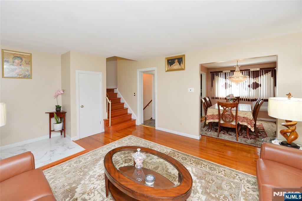 151 1st St, Bergenfield, NJ 07621