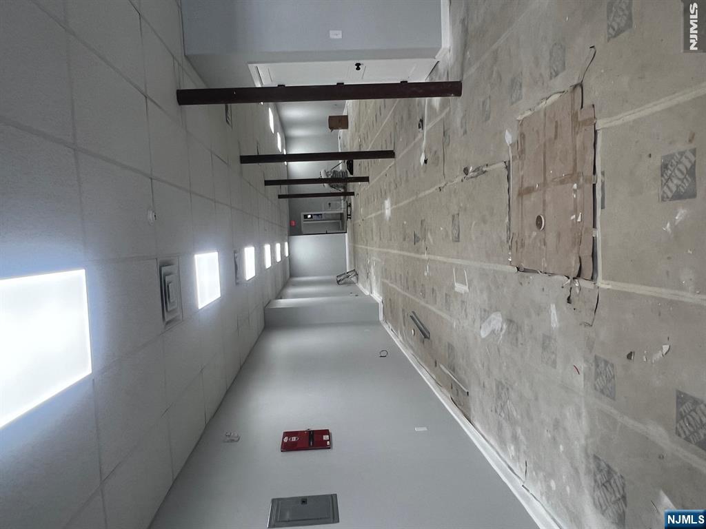 906 Summit Avenue - Photo 1
