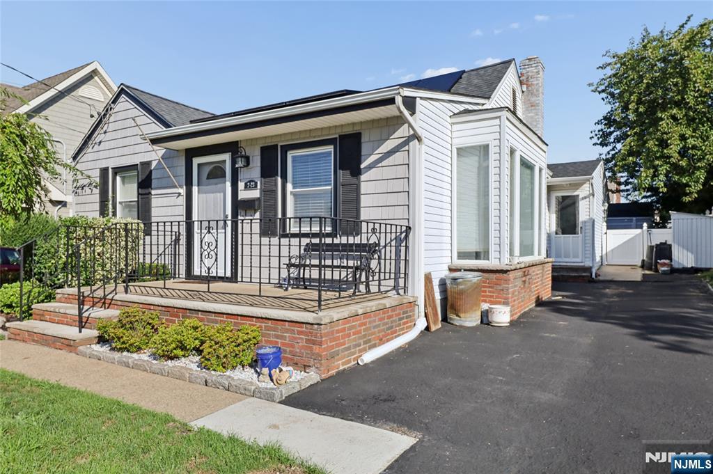 2-23 Berdan Ave, Fair Lawn, NJ 07410