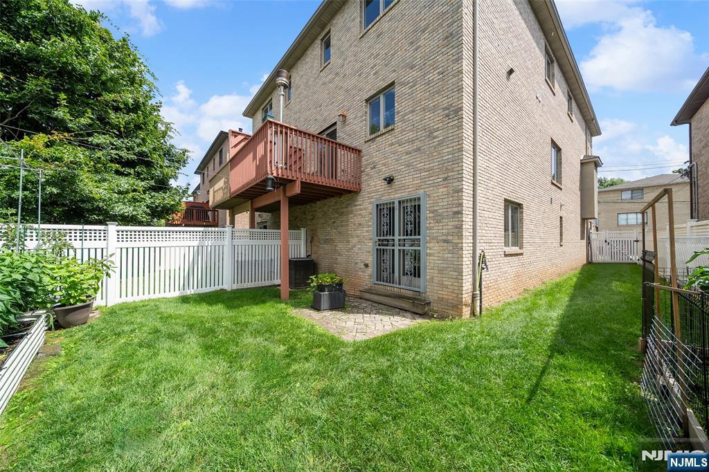 767 End Ave, Cliffside Park, NJ 07010