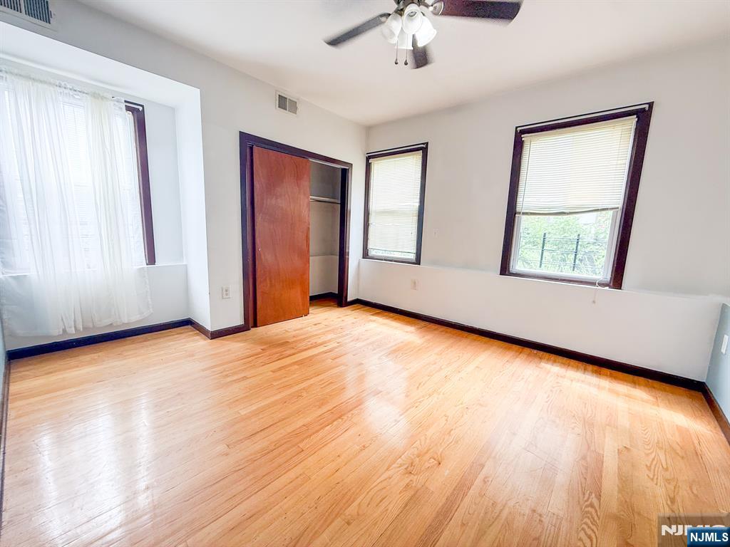 107 Oxford Avenue 1 - Photo 4