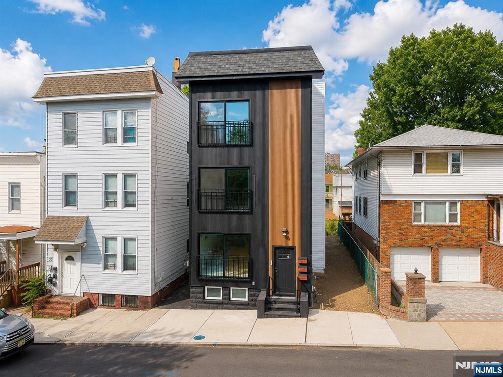 28 Grove Terrace - Photo 1