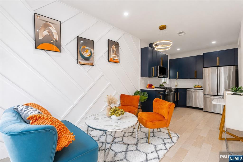 28 Grove Terrace - Photo 3