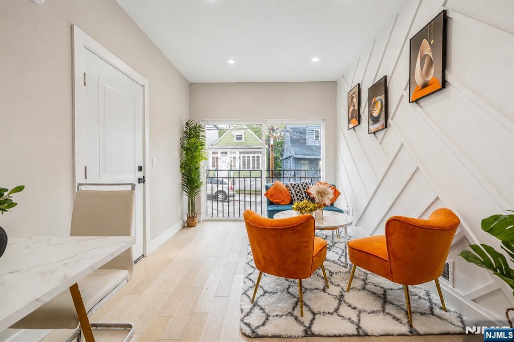 28 Grove Terrace - Photo 4