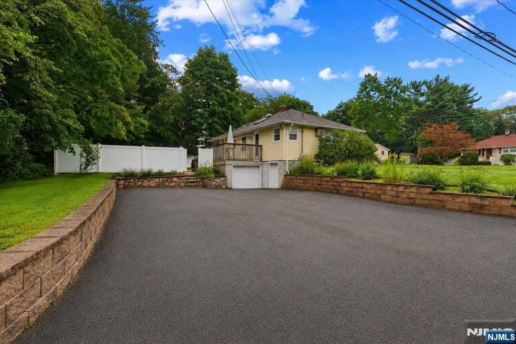 1 Eisenhower Drive - Photo 4