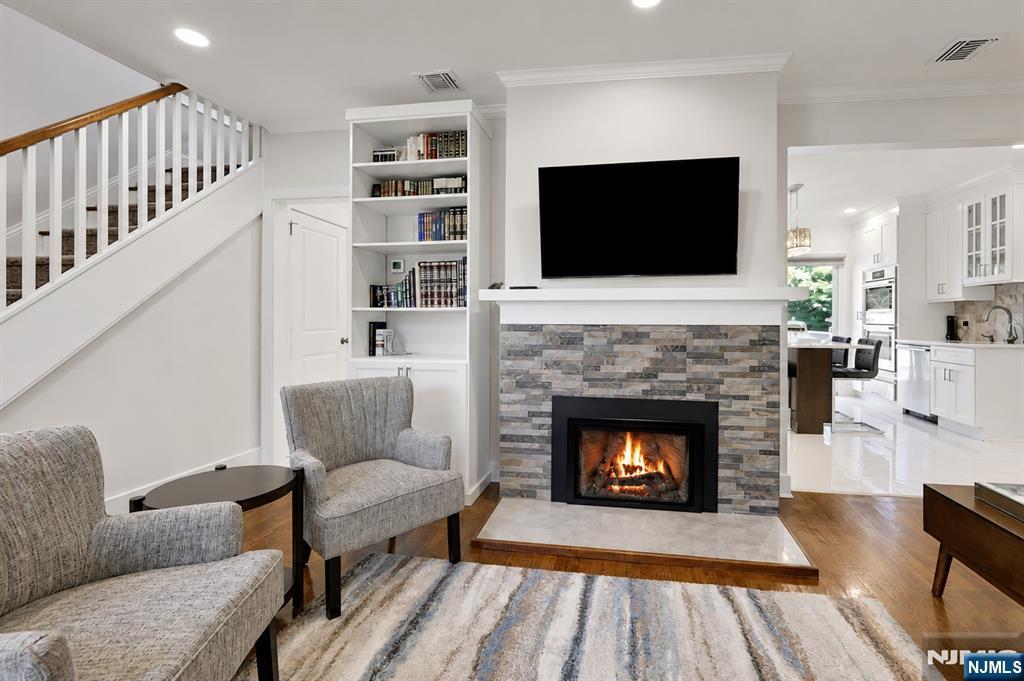 281 Englewood Avenue - Photo 5