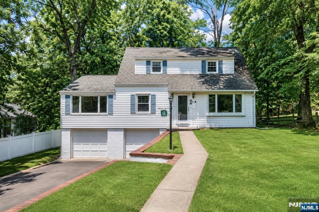 18 Mountainside Drive - Photo 1