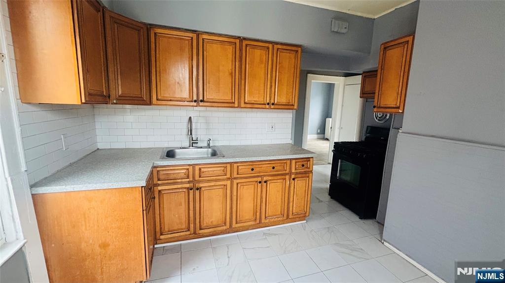 298 Union Avenue - Photo 3