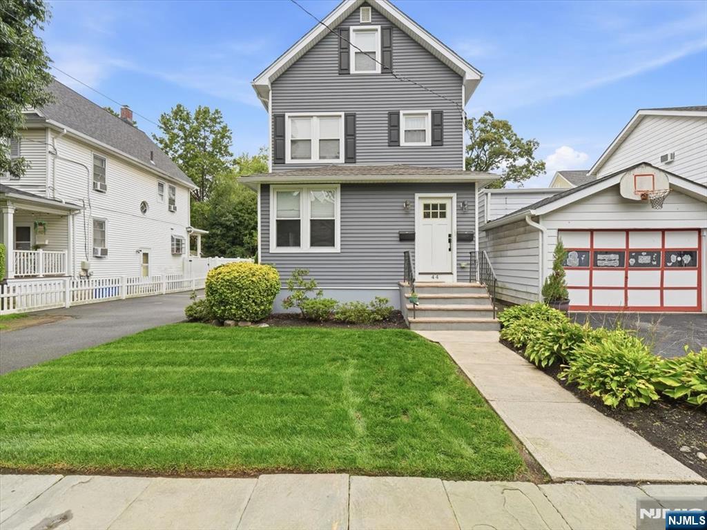 44 Clinton Street - Photo 1